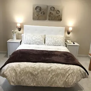 2* Pensión Alcázar